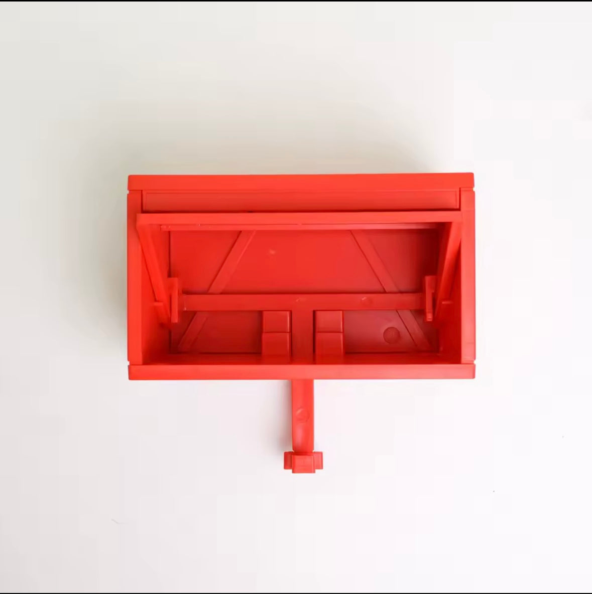 Soporte para llaves de garaje de coche con puerta de apertura.